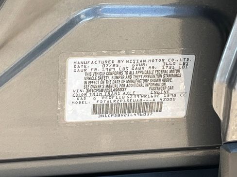 Certified 2025 Nissan Kicks Play S image 29