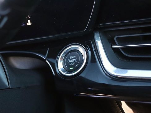 Used 2024 Chevrolet Trax RS w/ Sunroof Package image 21