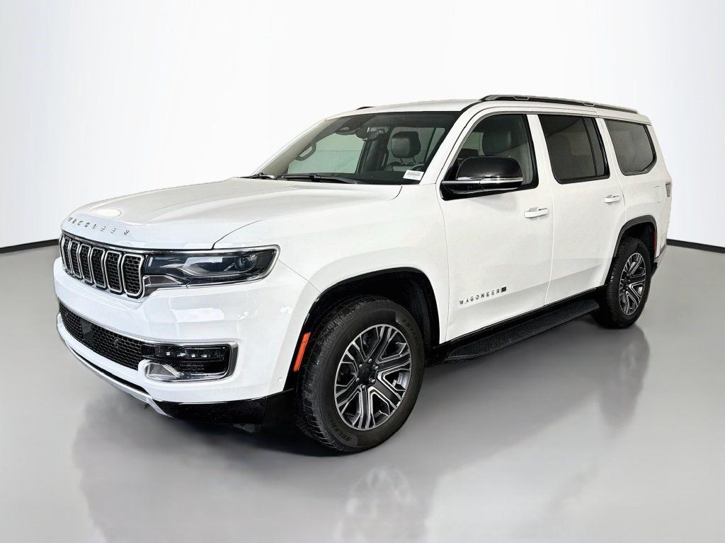 Used 2024 Jeep Wagoneer Series II w/ Flexible Seating Group RWD image 4
