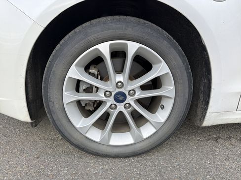 Used 2020 Ford Fusion Energi Titanium image 30