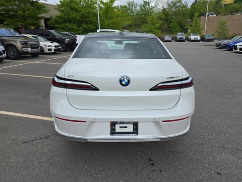 New 2025 BMW i7 eDrive50 image 4