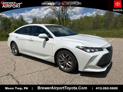 Certified 2020 Toyota Avalon XLE w/ Moonroof Package FWD image 1