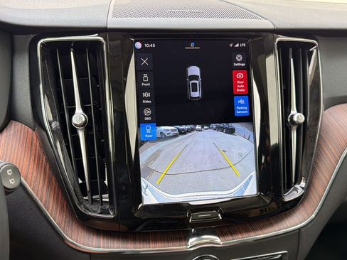 Used 2023 Volvo XC60 B5 Plus w/ Climate Package AWD/4WD image 22