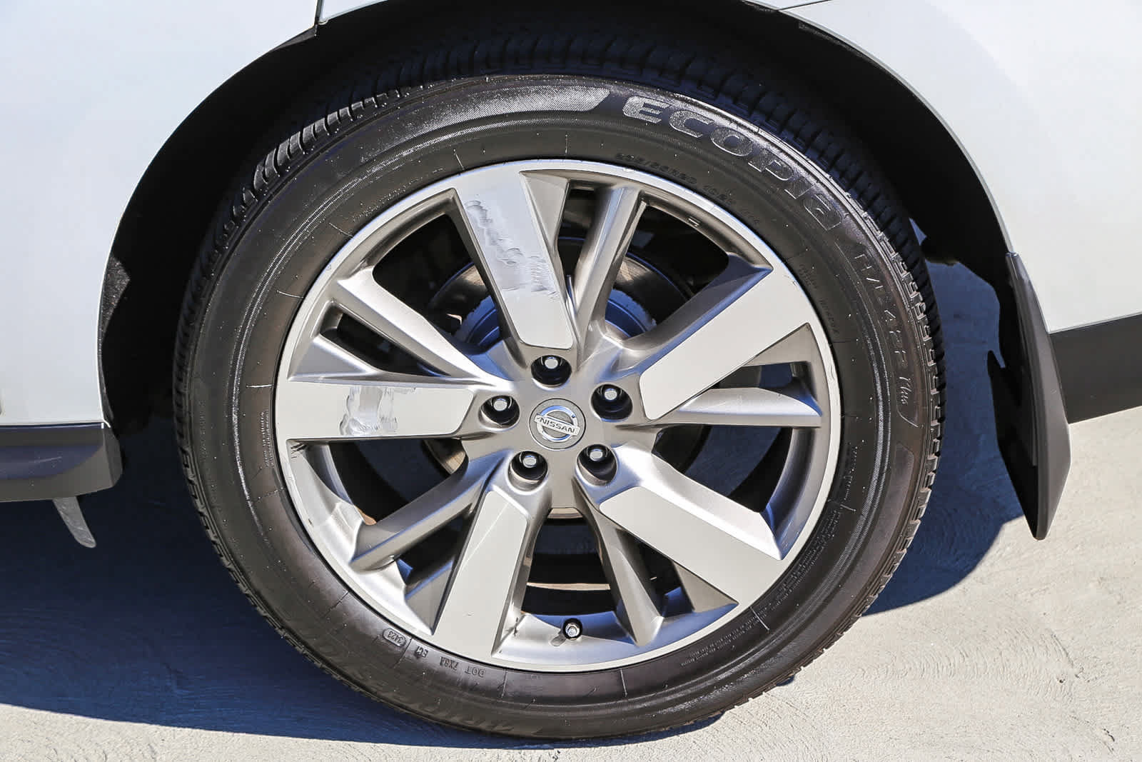 Used 2013 Nissan Pathfinder Platinum FWD image 9