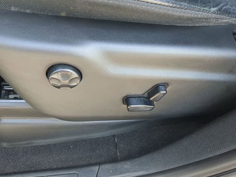 Used 2020 Jeep Grand Cherokee Laredo w/ Laredo X Package image 20