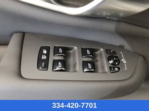 Certified 2025 Volvo XC90 B5 Plus image 18