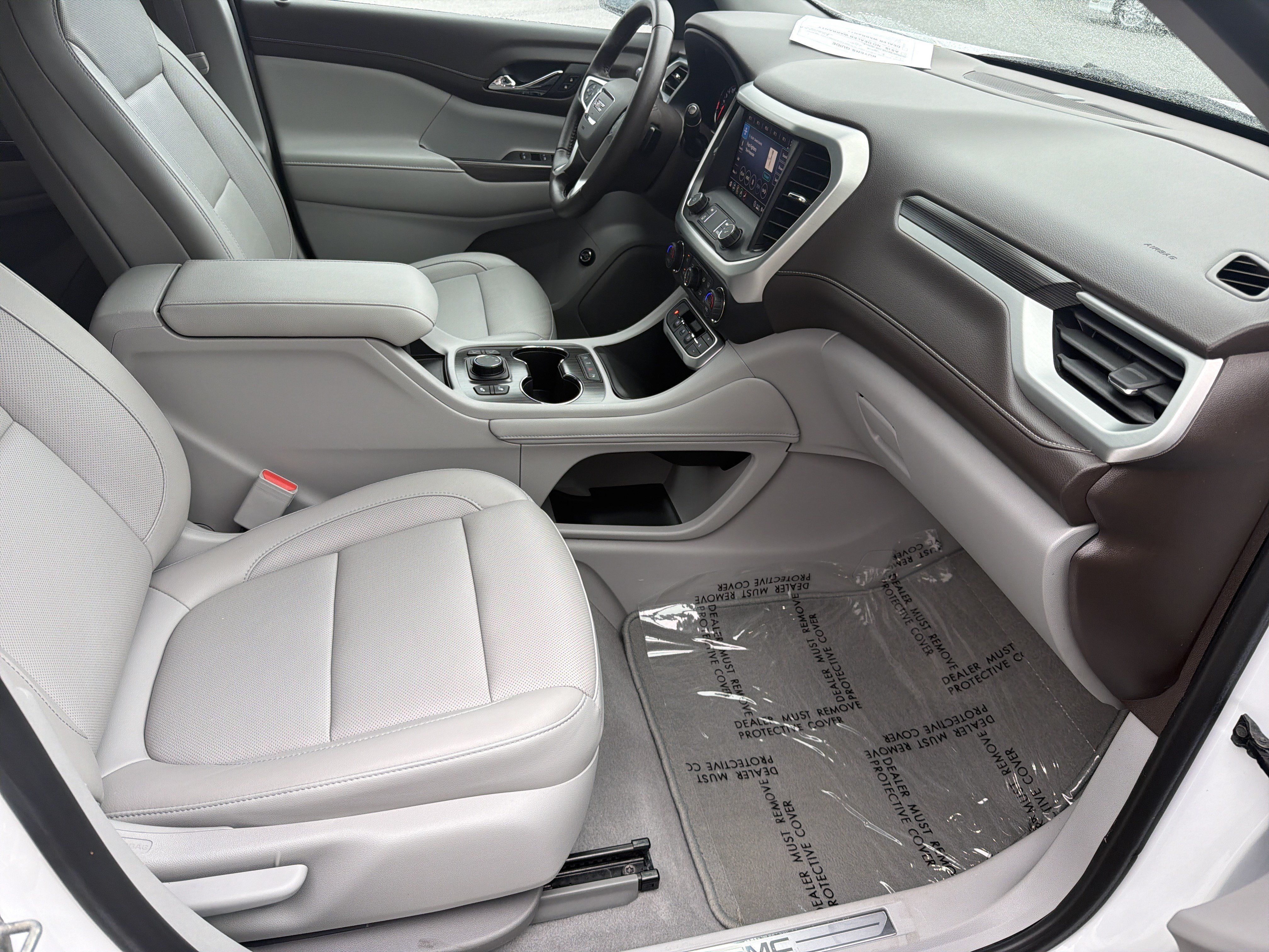 Used 2020 GMC Acadia SLT w/ Driver Alert Package II FWD image 14