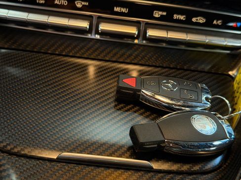 Used 2020 Mercedes-Benz AMG GT R image 36