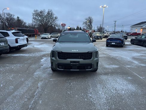 Used 2024 Kia Sorento SX Prestige image 3