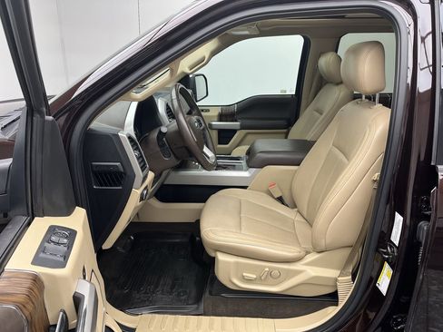 Used 2018 Ford F150 Lariat w/ Equipment Group 502A Luxury image 2