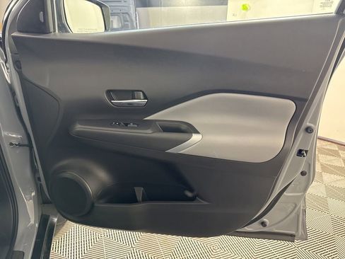 Used 2021 Nissan Kicks SR w/ SR Premium Package FWD image 22