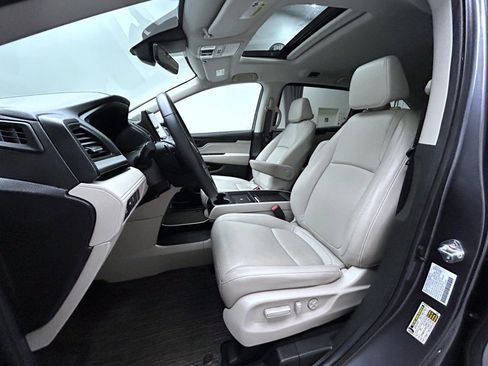 Used 2025 Honda Odyssey EX-L image 10