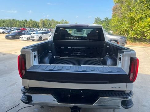 Used 2025 GMC Sierra 1500 SLT AWD/4WD image 8