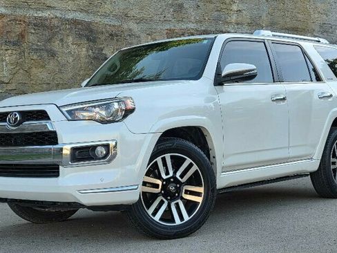 Used 2016 Toyota 4Runner Limited AWD/4WD image 38