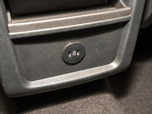 Used 2024 Ford Edge SEL image 7