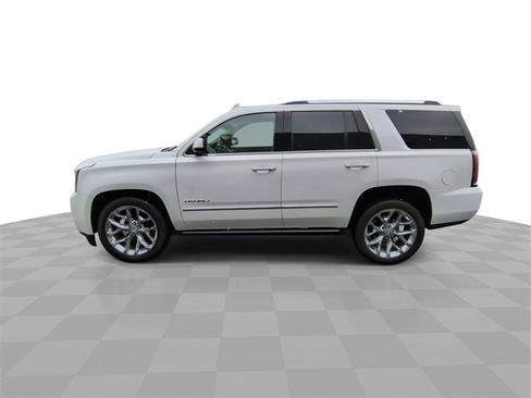 Used 2020 GMC Yukon Denali w/ Denali Premium Package image 5