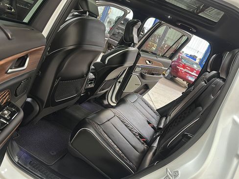 Used 2023 Jeep Grand Cherokee Summit w/ Luxury Tech Group V AWD/4WD image 29