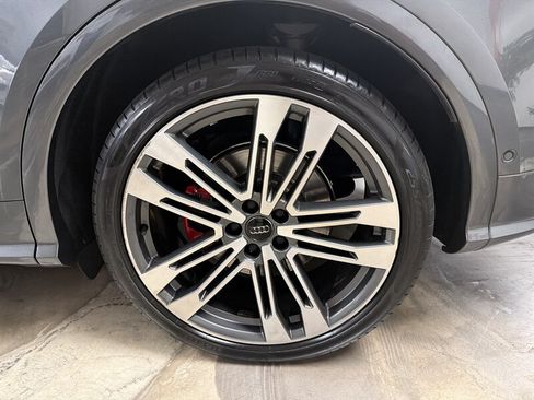 Used 2019 Audi SQ5 Prestige w/ Prestige Package AWD/4WD image 9