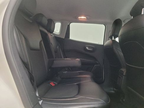 Used 2018 Jeep Compass Latitude w/ Popular Equipment Group AWD/4WD image 19