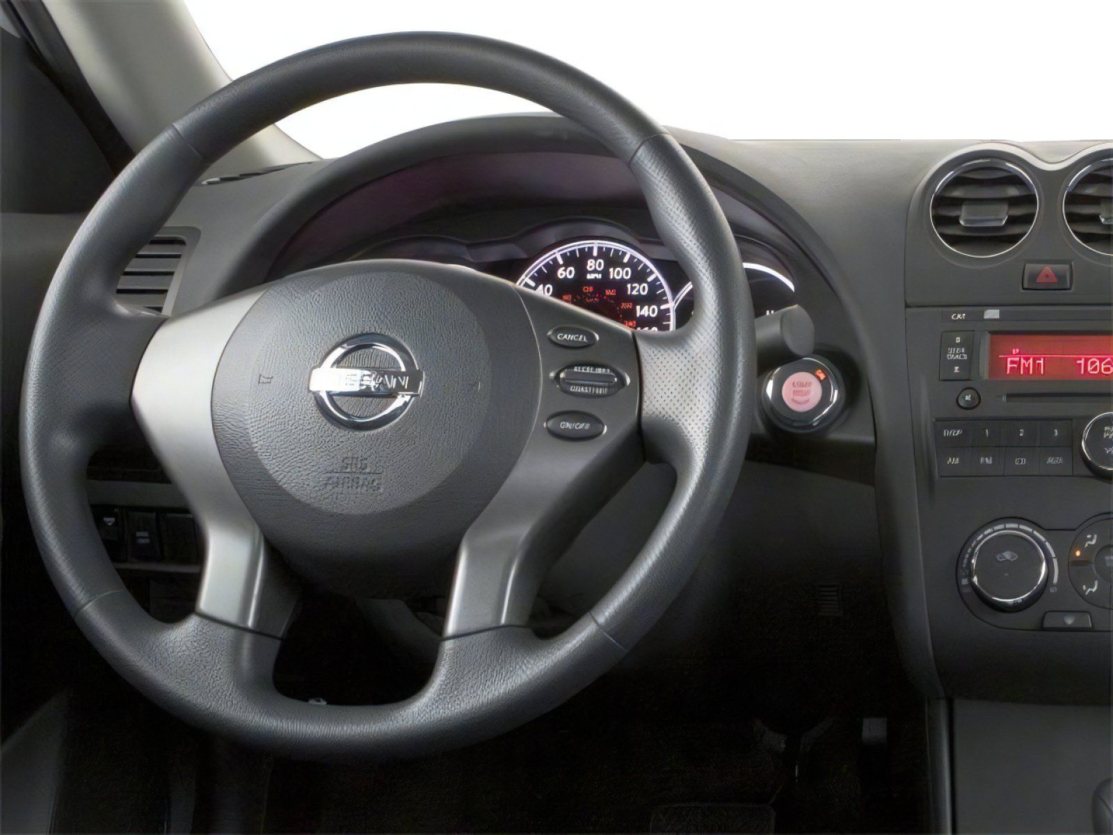 Used 2010 Nissan Altima 3.5 SR w/ Leather Pkg FWD image 4