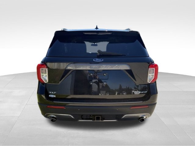 Used 2022 Ford Explorer XLT w/ XLT Sport Appearance Package AWD/4WD image 16