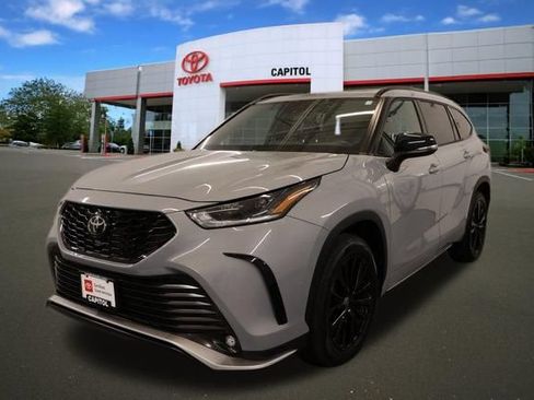 Certified 2025 Toyota Highlander XSE AWD/4WD image 7