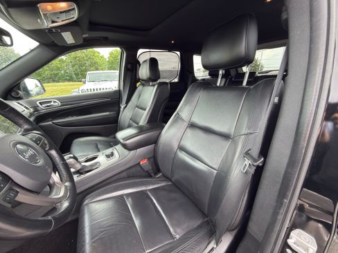 Used 2021 Jeep Grand Cherokee Limited AWD/4WD image 10
