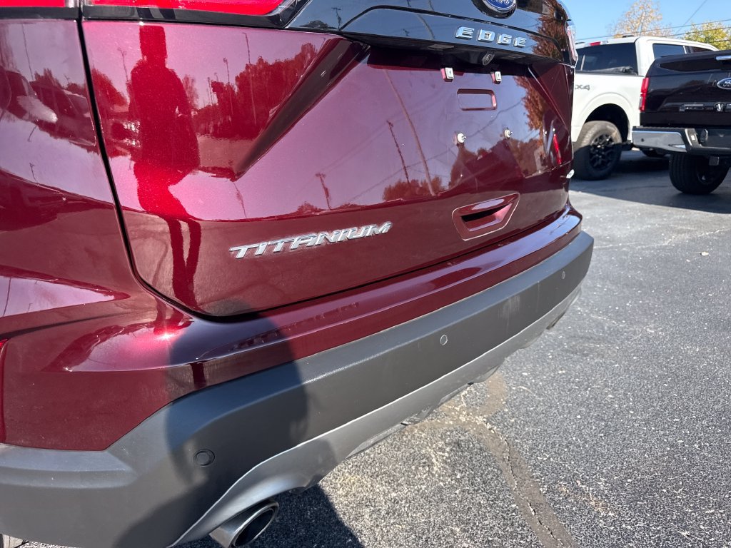 Used 2024 Ford Edge Titanium AWD/4WD image 11