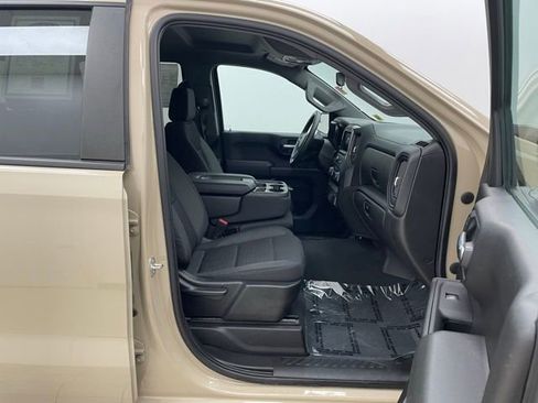 Certified 2022 Chevrolet Silverado 1500 Custom Trail Boss w/ LPO, Dark Essentials Package image 17