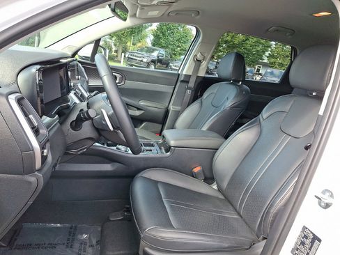 Used 2023 Kia Sorento EX image 24