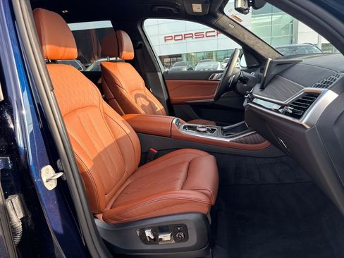 Used 2025 BMW X7 M60i AWD/4WD image 20