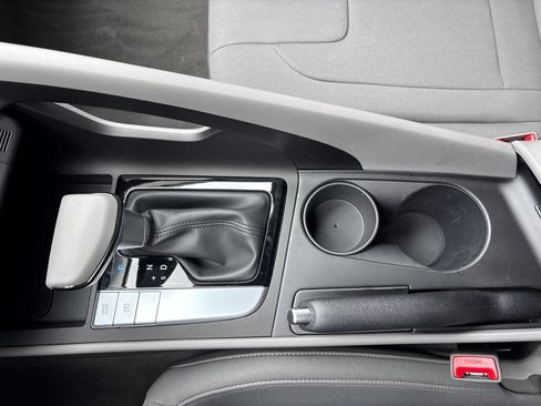 Certified 2025 Hyundai Elantra Sport FWD image 11