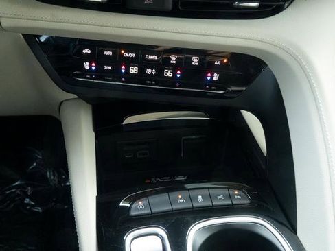 Used 2021 Buick Envision Avenir w/ Technology Package II image 20