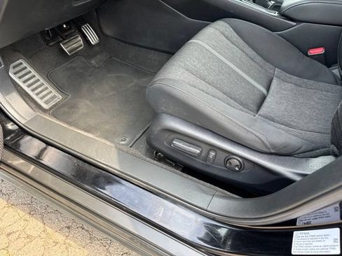Used 2025 Honda Accord Sport image 19