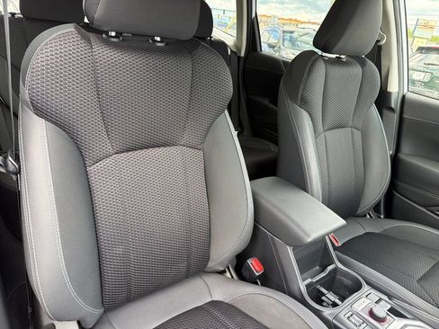Used 2019 Subaru Forester Premium AWD/4WD image 35