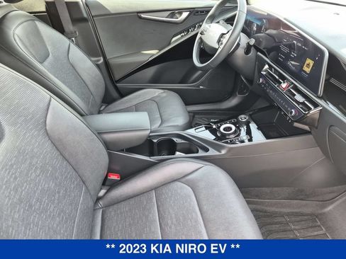 Used 2023 Kia Niro Wave w/ Wave Preserve Package FWD image 32