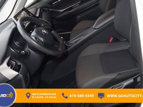 Used 2021 Toyota C-HR LE image 9