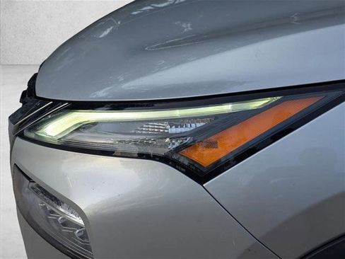 Used 2021 Nissan Rogue SV FWD image 10