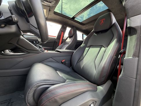 Used 2023 Lamborghini Urus S image 25