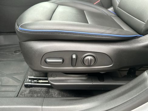 Certified 2024 Buick Envista Sport Touring w/ Convenience I Package image 12