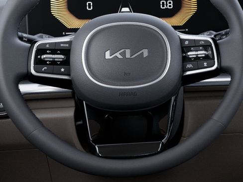 New 2026 Kia Carnival LXS FWD image 22