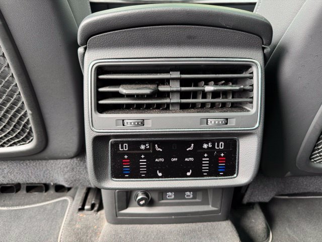 Used 2021 Audi Q8 Premium Plus w/ Premium Plus Package AWD/4WD image 25