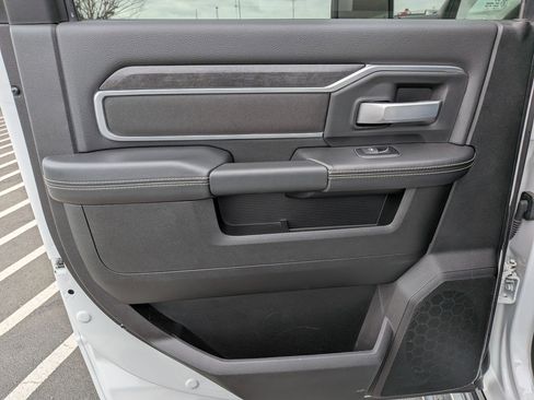 Used 2024 RAM 2500 Big Horn image 26