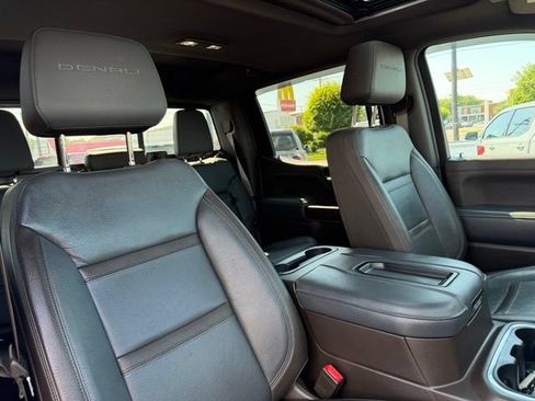 Used 2021 GMC Sierra 1500 Denali w/ Denali Ultimate Package AWD/4WD image 24