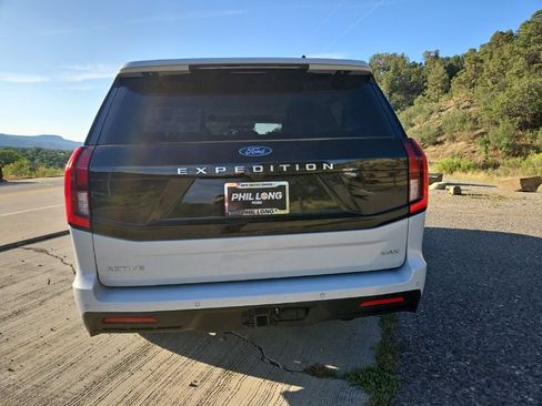 Used 2025 Ford Expedition Max Active AWD/4WD image 6