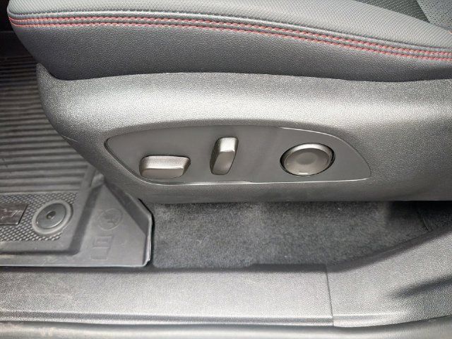 Certified 2026 Chevrolet Traverse RS w/ LPO, Floor Liner Package FWD image 24