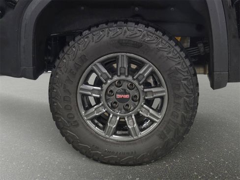 Used 2024 GMC Sierra 1500 AT4X image 29