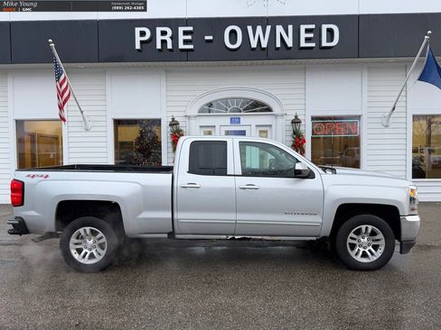 Used 2017 Chevrolet Silverado 1500 LT w/ All Star Edition image 4