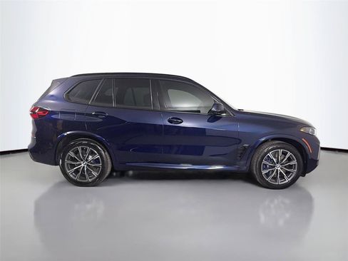 New 2026 BMW X5 xDrive50e w/ M Sport Package AWD/4WD image 4