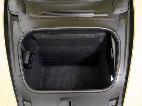 Used 2025 Porsche 911 Carrera image 29